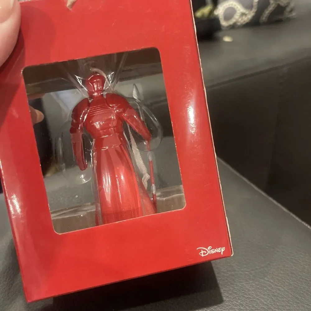 2017 Hallmark Star Wars Red Praetorian Guard 3